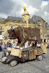 Charleville: Festival - personaje gigantice